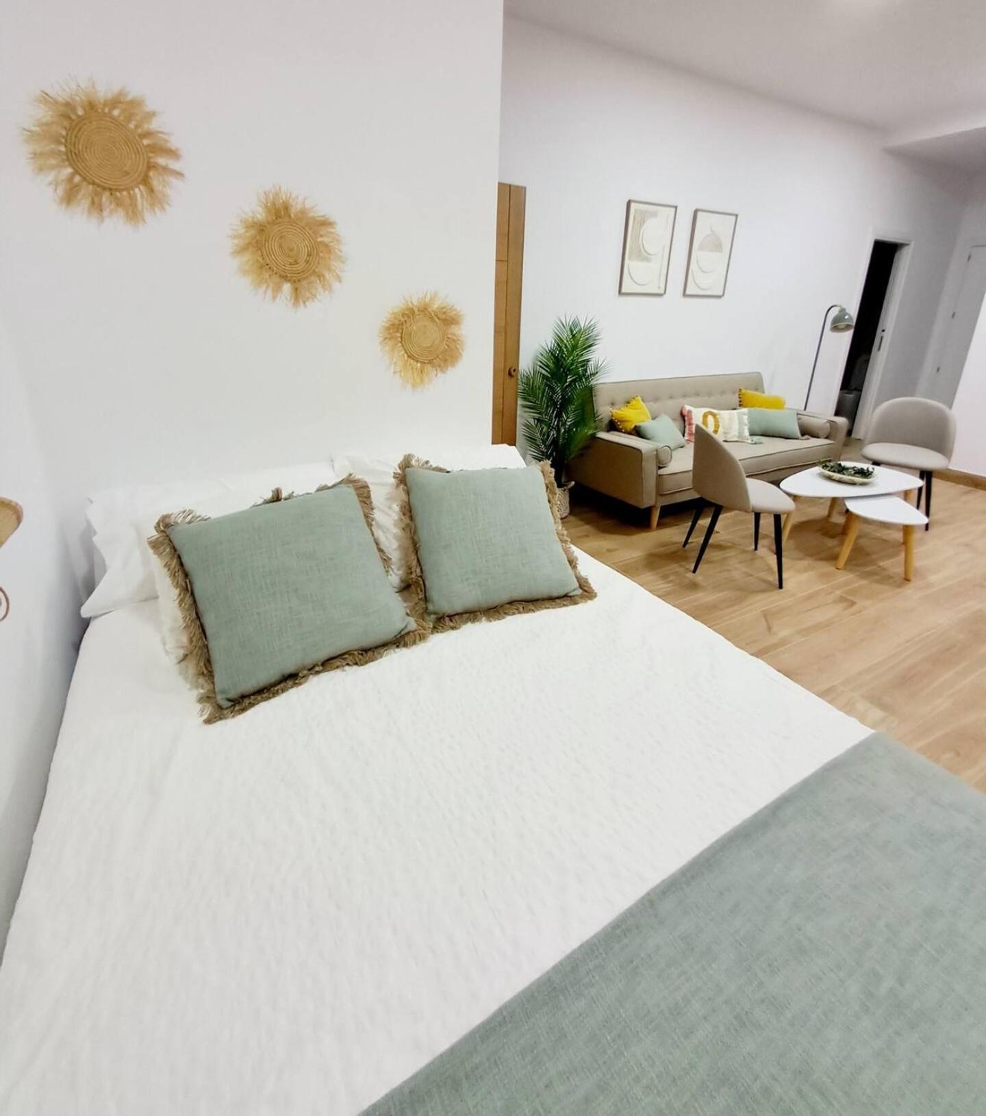 Coffee & Calm Triana Apartment Sevilla Buitenkant foto