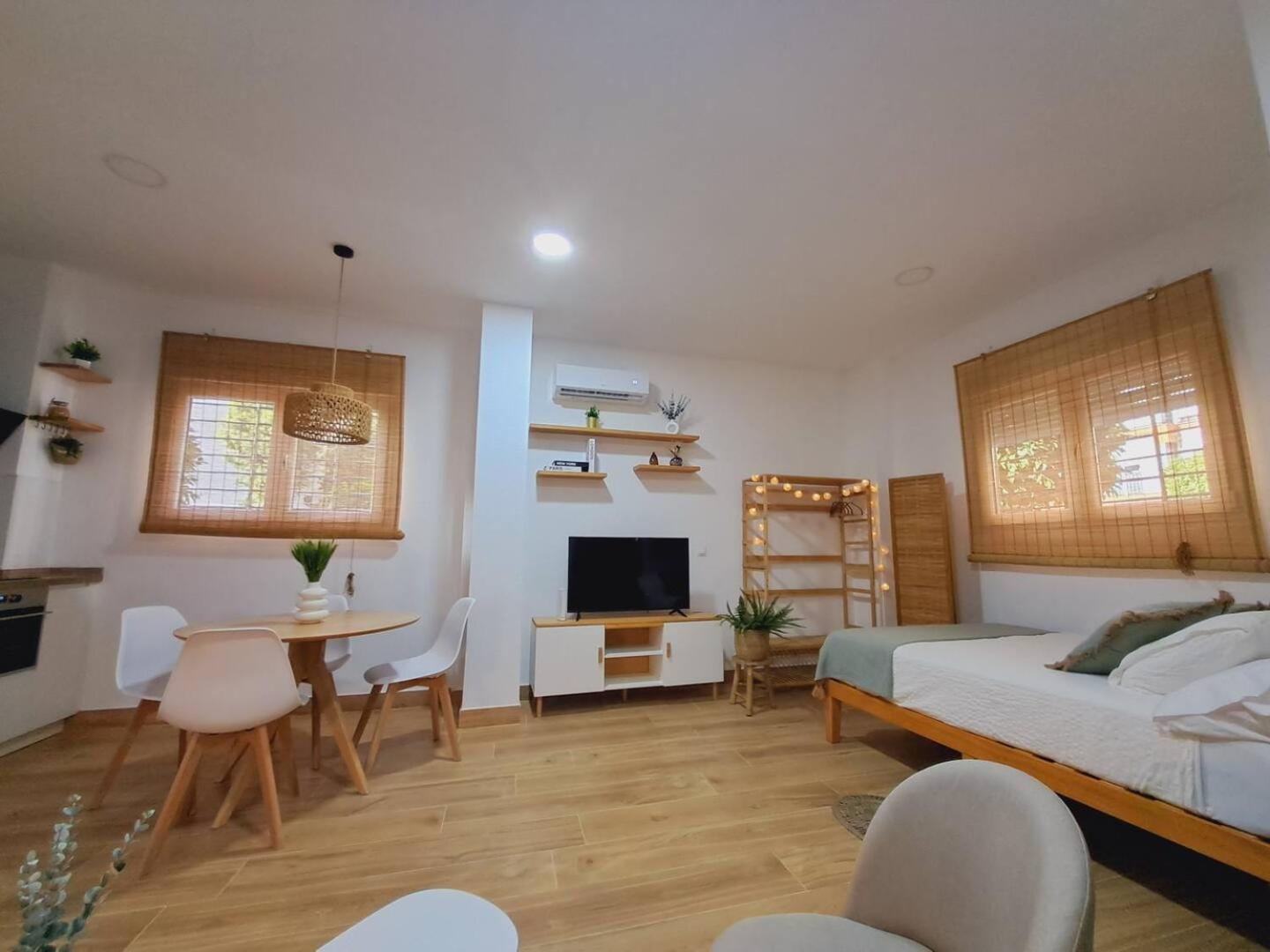 Coffee & Calm Triana Apartment Sevilla Buitenkant foto